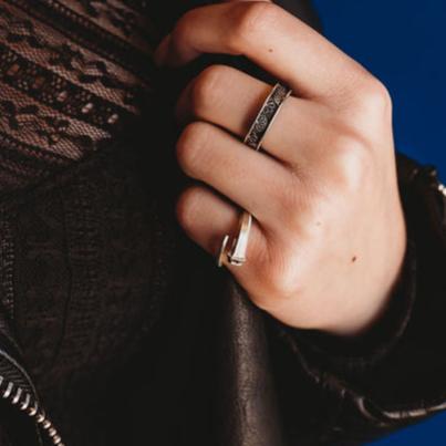 XS Hex Nail Bypass Ring